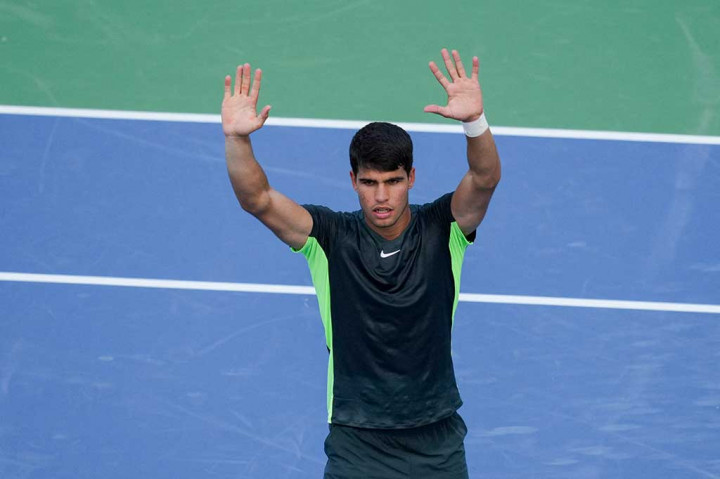 Unggulan teratas asal Spanyol itu ditahan oleh petenis Australia berperingkat 70 tersebut ketika kehilangan set pertama dalam waktu 44 menit.