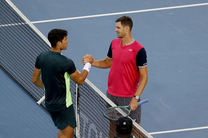 Kemenangan yang diraih setelah dua jam dan 18 menit tersebut merupakan kemenangan pertandingan ke-53 petenis berusia 20 tahun itu musim ini, berbanding lima kekalahan.