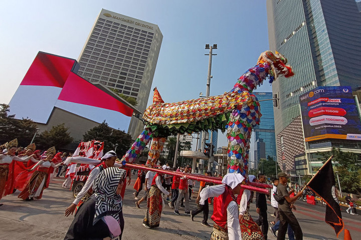 Arak-arakan Warak Ngendhog tersebut digelar untuk mengenalkan budaya Semarang kepada masyarakat luas, terutama warga yang beraktivitas dan berolahraga di seputaran Sudirman Thamrin.
