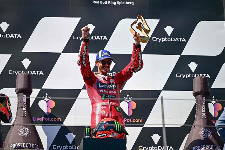 Bagi Binder, runner-up yang dia tempati pada balapan utama, Minggu, mengulang posisi finis di balapan sprint pada hari sebelumnya.