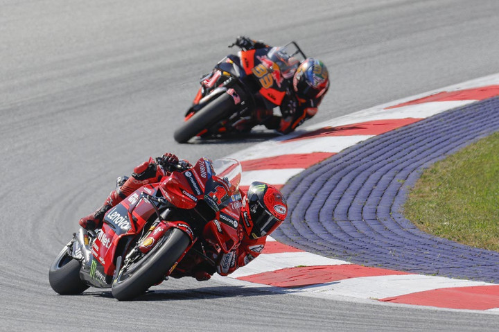 Pembalap Ducati Francesco Bagnaia mendominasi MotoGP Austria 2023 di Spielberg, Austria, Minggu, 20 Agustus 2023, untuk mengambil langkah menuju gelar juara dunia kedua berturut-turut.