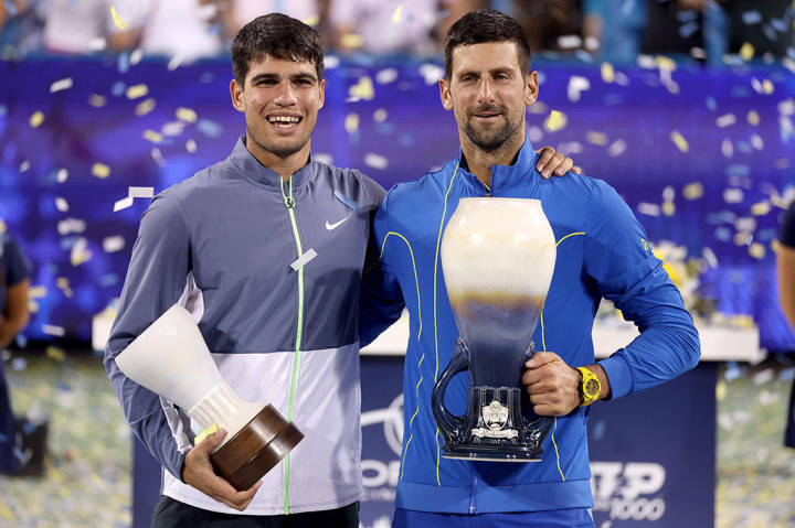 Djokovic, yang meraih kemenangan ke-39 untuk memperpanjang rekor di level Masters 1000, mengamankan break pertama pada set pembuka, untuk memimpin 4-2.