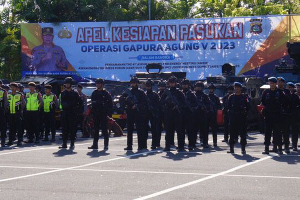 Pertemuan ini dihadiri oleh 10 negara Asean dan 8 menteri negara mitra dari Amerika, India, Cina, Jepang, Australia, Korsel, dan Rusia.