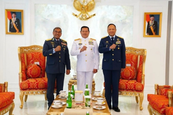 Pada pertemuan tersebut Panglima TNI menyampaikan, hubungan Angkatan Bersenjata Indonesia dengan Malaysia sudah berjalan dengan baik dan terus berkembang, terbukti dari keikutsertaan TNI dalam Latgabma Malindo Darsasa 11AB/2023 dan mengirimkan Jupiter Aerobatic Team (JAT) TNI AU pada pameran LIMA di Langkawi, Malaysia.