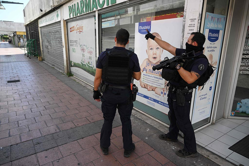 Serangkaian insiden kekerasan di kota-kota regional di Prancis selatan, biasanya terkait dengan perdagangan narkoba, telah meningkatkan ketakutan akan kejahatan dan janji akan sumber daya polisi baru dari pemerintah Prancis.