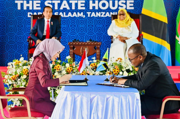 Dalam pertemuan dua Kepala Negara di Dar Es Salaam State House, dibahas sejumlah kerja sama bilateral dan penandatanganan sejumlah nota kesepahaman. 
 Pertama, Indonesia mendorong dibentuknya perjanjian perdagangan preferensial (Preferential Trade Agreement/PTA) untuk lebih mengoptimalkan potensi perdagangan kedua negara yang mengalami tren peningkatan sebesar 20,7 persen di 2022.