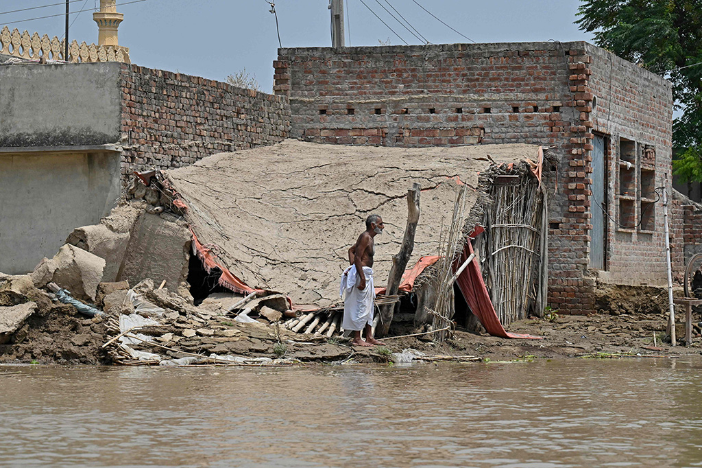 Sekitar 100.000 orang telah dievakuasi dari desa-desa yang banjir di provinsi Punjab, Pakistan, kata layanan darurat pada hari Rabu, 23 Agustus 2023.
