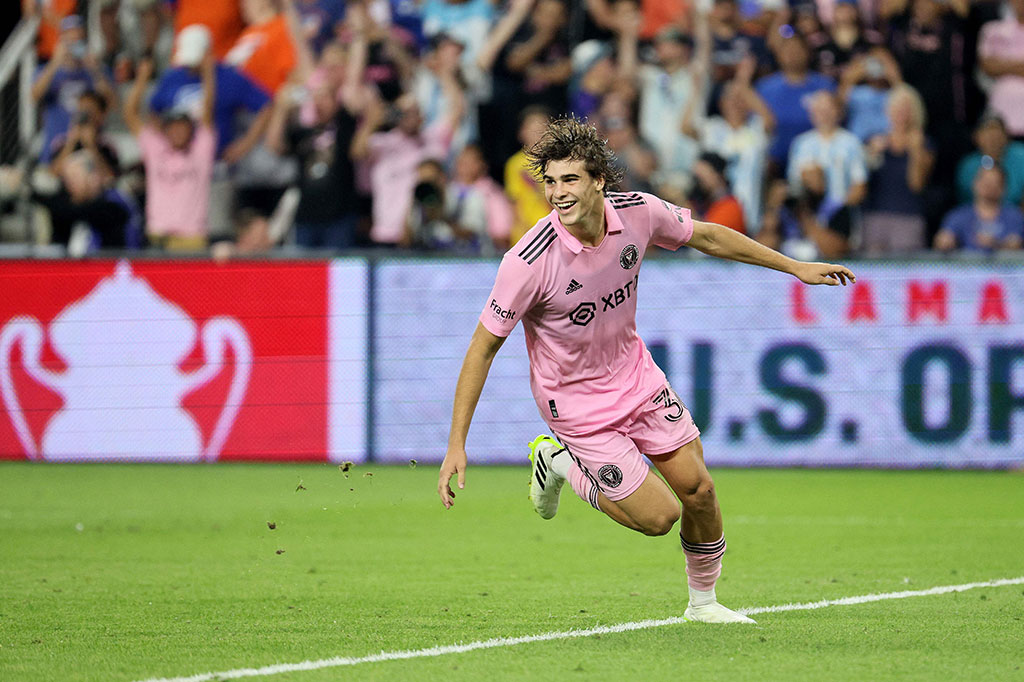 Kedua tim berada di kedudukan 4-4 dalam adu penalti setelah Callender menggagalkan sepakan Nick Hagglund untuk Cincinnati. Namun Cremaschi kemudian mengkonversi penalti untuk memesan tempat Miami di final.