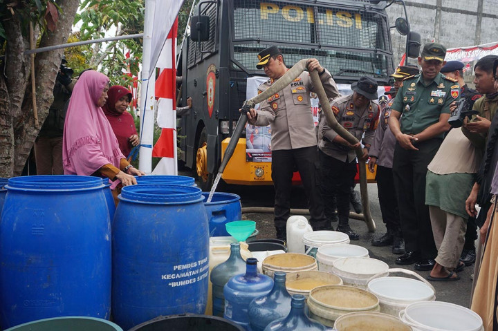 Kepala Desa Tipar Suwarto mengungkapkan dalam beberapa bulan ini atau sejak kemarau datang.