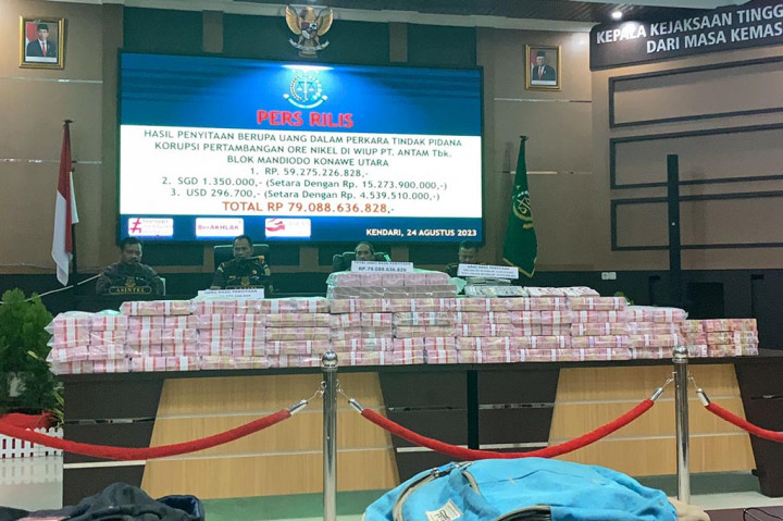 Kepala Kejaksaan Tinggi (Kajati) Sulawesi Tenggara (Sultra), Patris Yusrian Jaya mengungkapkan, penyitaan uang tersebut merupakan dari hasil tindak pidana korupsi pertambangan ore Nikel di Blok Mandiodo, Kabupaten Konawe Utara (Konut) Provinsi Sulawesi Tenggara (Sultra).