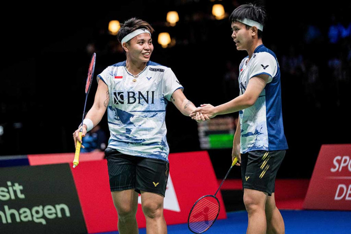 Ganda putri Indonesia Apriyani Rahayu/Siti Fadia Silva Ramadhanti berhasil melalui laga alot demi mengamankan tiket semifinal Kejuaraan Dunia Bulu Tangkis 2023 di Denmark, Jumat, 25 Agustus 2023.