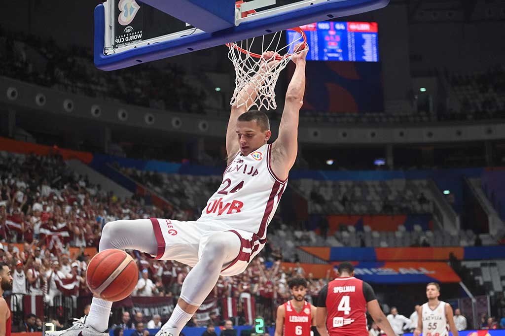 Latvia berhasil memasukkan 18 bola dari 35 kali percobaan tembakan tiga angka yang dilakukan. Sementara dari dua angka, ada 24 tembakan masuk dari 36 percobaan atau 59,2 persen. Latvia hanya membuat lima turn over, berbanding 14 dari Lebanon.