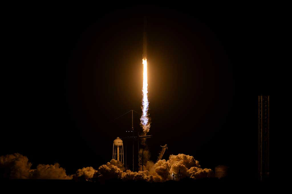 “Kami mungkin memiliki empat awak kapal dari empat negara berbeda… tapi kami adalah tim yang bersatu dengan misi yang sama,” kata Moghbeli setelah pemisahan.