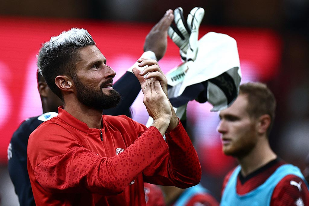 Gol penutup Milan tercipta pada menit ke-65, kembali dari eksekusi penalti Giroud. Kali ini wasit menilai Schuurs menjegal pergelangan kaki Leao dan membuatnya menunjuk titik putih. Giroud tidak kesulitan
menaklukkan Milinkovic-Savic untuk kedua kedua kalinya.
