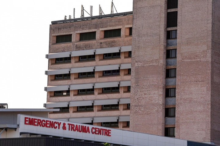 Lima marinir telah diselamatkan dari lokasi kecelakaan dan diterbangkan ke rumah sakit di Darwin dalam “kondisi serius”, kata para pejabat AS, sementara polisi Australia mengatakan mereka sedang melakukan triase untuk kru lainnya yang terluka di lokasi kejadian.