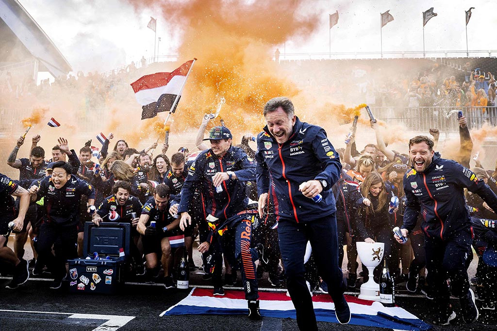 Lebih lanjut, posisi podium GP Belanda kali ini juga diraih secara mengejutkan oleh Pierre Gasly (Alpine), yang hanya terpaut 7,058 detik dari Verstappen. Sementara lima besar dilengkapi oleh Sergio Perez (Red Bull) dan Carlos Sainz (Ferrari) dengan margin waktu masing-masing 10,068 detik dan 12,541 detik.