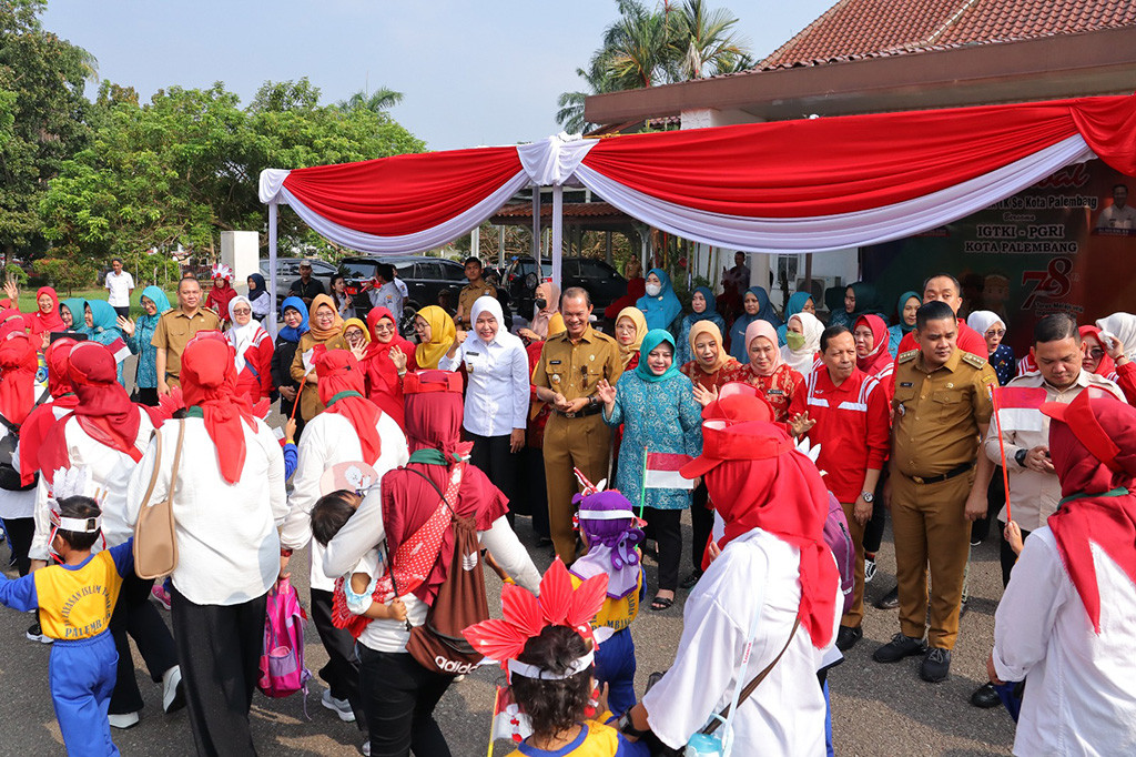 Karnaval ini juga cukup meriah karena masih dalam nuansa HUT Kemerdekaan RI. Harnojoyo menjelaskan karnaval TK se-Kota Palembang ini juga dilakukan sebagai bentuk euforia pasca pandemi Covid-19 beberapa tahun belakangan ini.