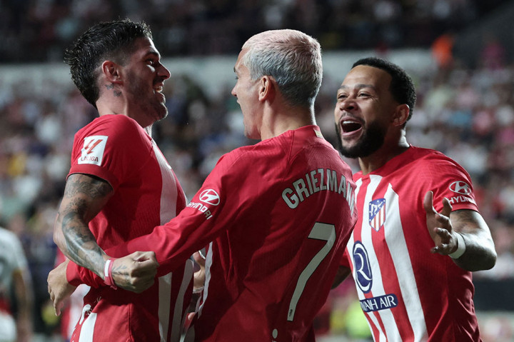 Pertandingan baru berusia dua menit saat Antoine Griezmann memulai pesta gol Atletico.