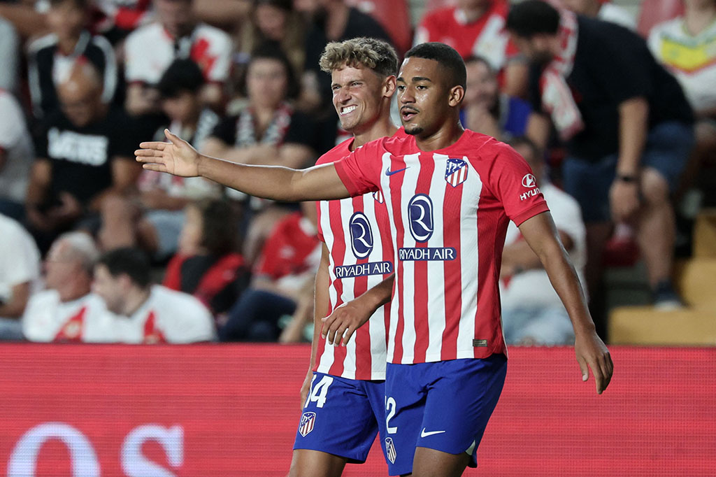 Gelandang Atletico Marcos Llorente menutup pesta gol itu dengan membukukan gol terakhir timnya pada menit ke-86. 