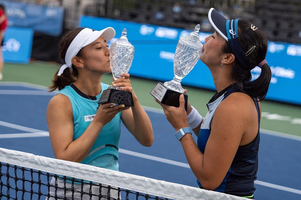 Aldila yang berpasangan dengan petenis Jepang Miyu Kato mengalahkan unggulan kedua Nichole Melichar-Martinez (AS)/Ellen Perez (Australia) dengan 6-4, 6-7(4/7), 10-8 pada babak final.