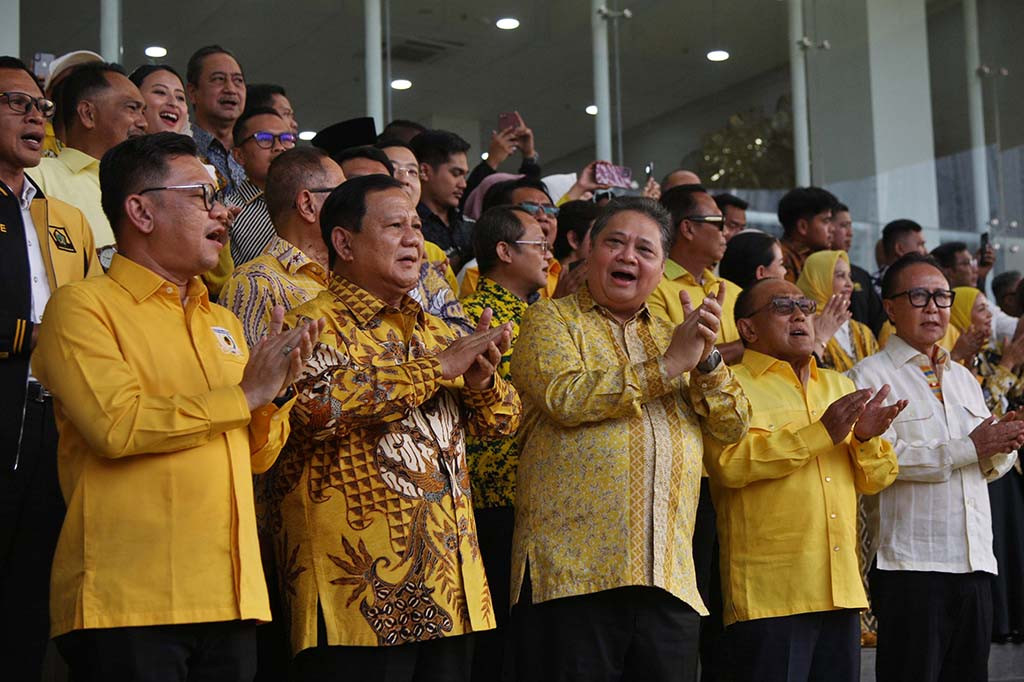 Sebuah hal menarik terjadi ketika Airlangga memberikan kejutan kepada Menteri Pertahanan dan Keamanan itu. Yaitu, sebuah kuda berwarna cokelat. Otomatis ini menambahkan koleksi kuda Prabowo, mengingat ia sangat gemar mengoleksi puluhan kuda.