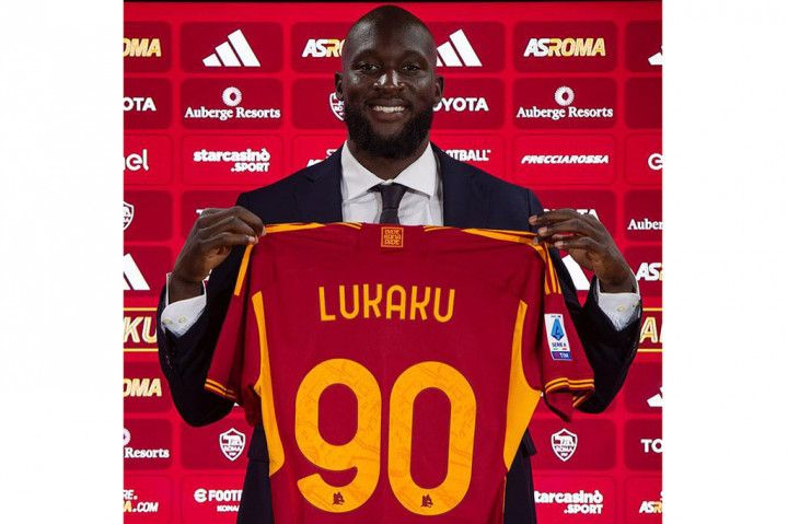 Penyerang Belgia, Romelu Lukaku resmi bergabung ke AS Roma dengan status pinjaman dari Chelsea hingga 30 Juni 2024 mendatang.