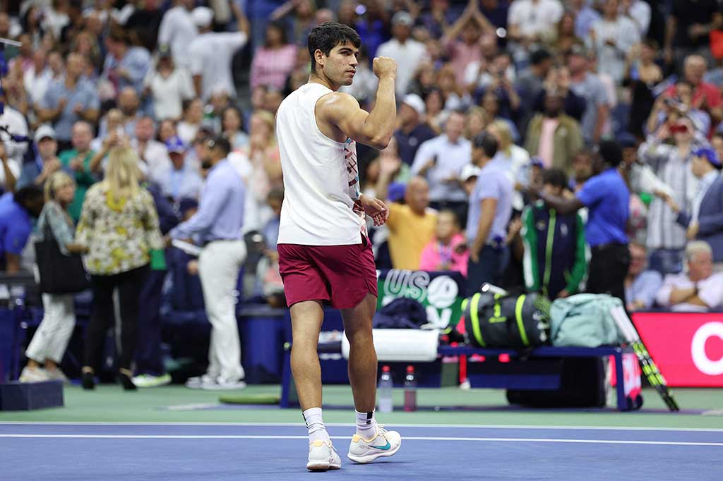 Alcaraz bertujuan untuk menjadi orang pertama yang mempertahankan mahkota AS Terbuka sejak 2008, sejak Roger Federer mengangkat trofi tersebut untuk tahun kelima berturut-turut.