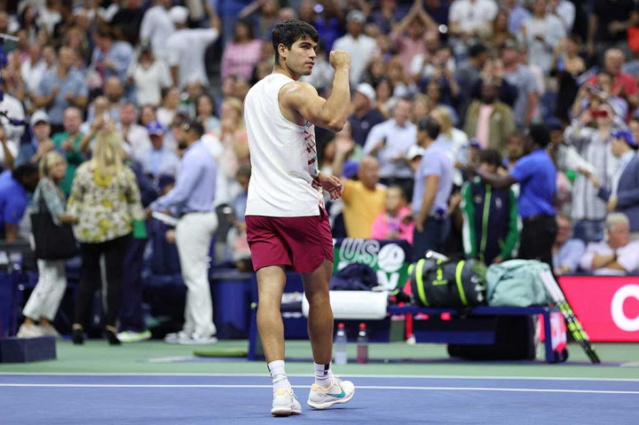 Alcaraz bertujuan untuk menjadi orang pertama yang mempertahankan mahkota AS Terbuka sejak 2008, sejak Roger Federer mengangkat trofi tersebut untuk tahun kelima berturut-turut.