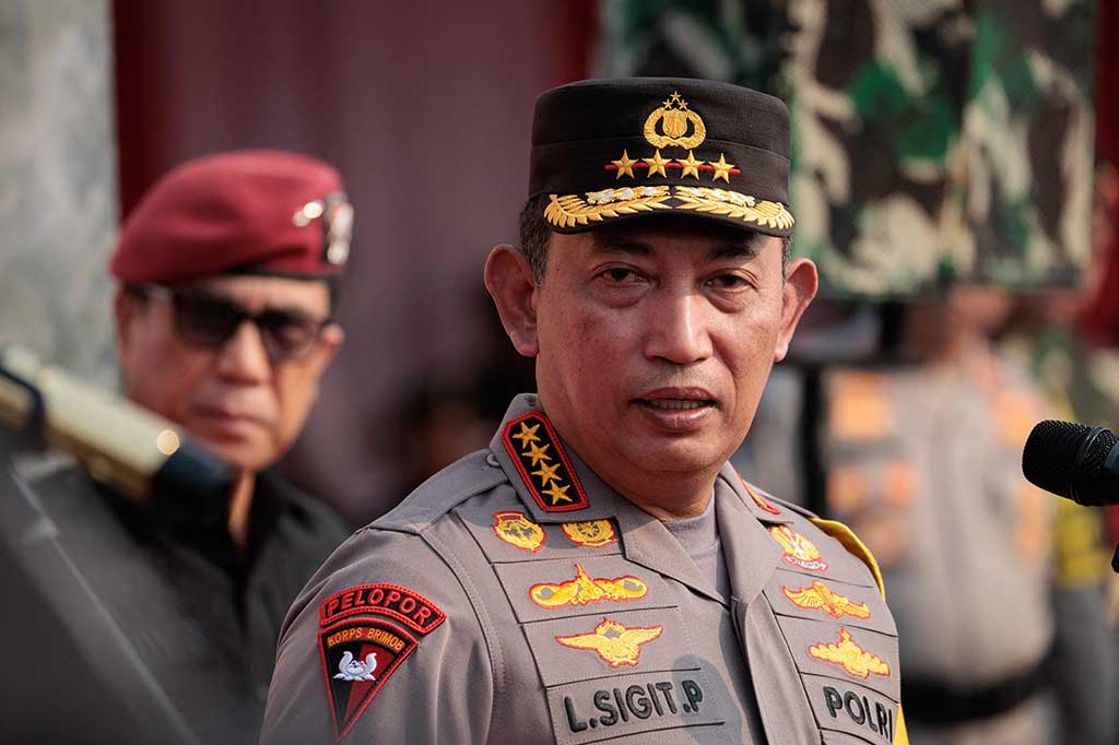 Sementara itu, Kapolri Jenderal Listyo Sigit Prabowo menekankan kompleksitas Jakarta sebagai ibu kota negara menjadi pusat perekonomian dan pusat pemerintah harus dipahami seluruh personel pengamanan yang terlibat agar penyelenggaraan KTT Ke-43 ASEAN di Jakarta dapat berjalan berdampingan dengan aktivitas masyarakat.