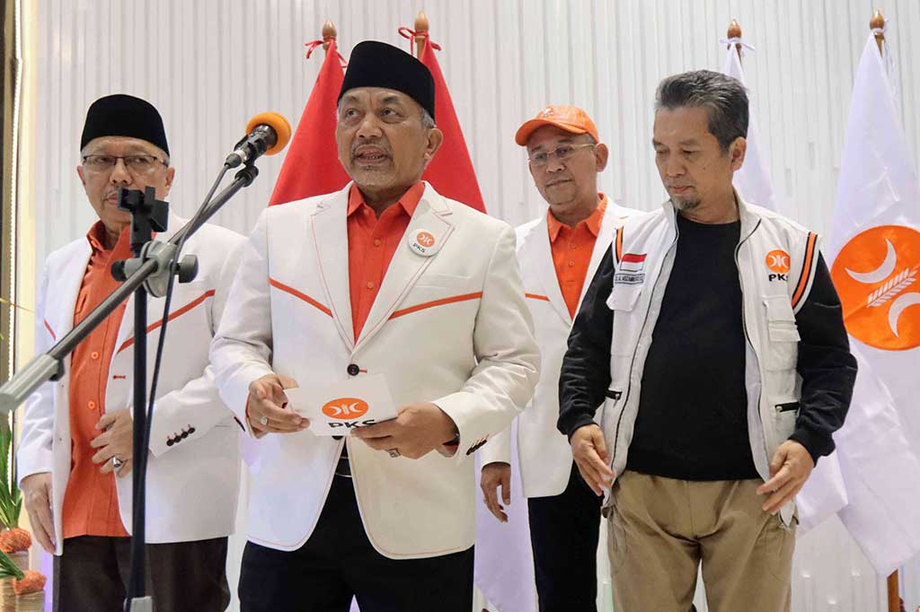 Dia menambahkan, PKS menyambut baik bergabungnya PKB ke Koalisi Perubahan untuk Persatuan (KPP). 