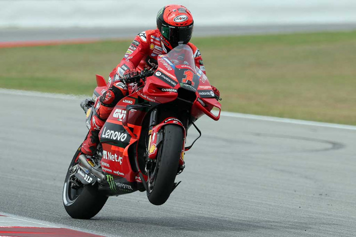 Pembalap Ducati Lenovo Francesco Bagnaia merebut posisi pole sekaligus mematahkan dominasi pembalap Aprilia Racing di babak kualifikasi MotoGP Catalunya yang digelar di Sirkuit Barcelona-Catalunya, Spanyol, Sabtu, 2 September 2023.