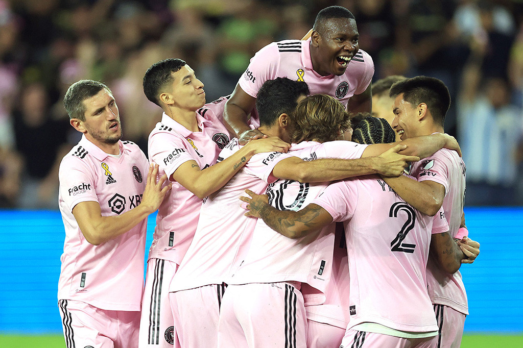 Miami memegang kendali penuh dan memastikan kemenangan pada menit ke-83 ketika Messi menerobos dari lini tengah dan memberikan bola ke arah Campana yang tidak melakukan kesalahan dengan penyelesaian melengkung.