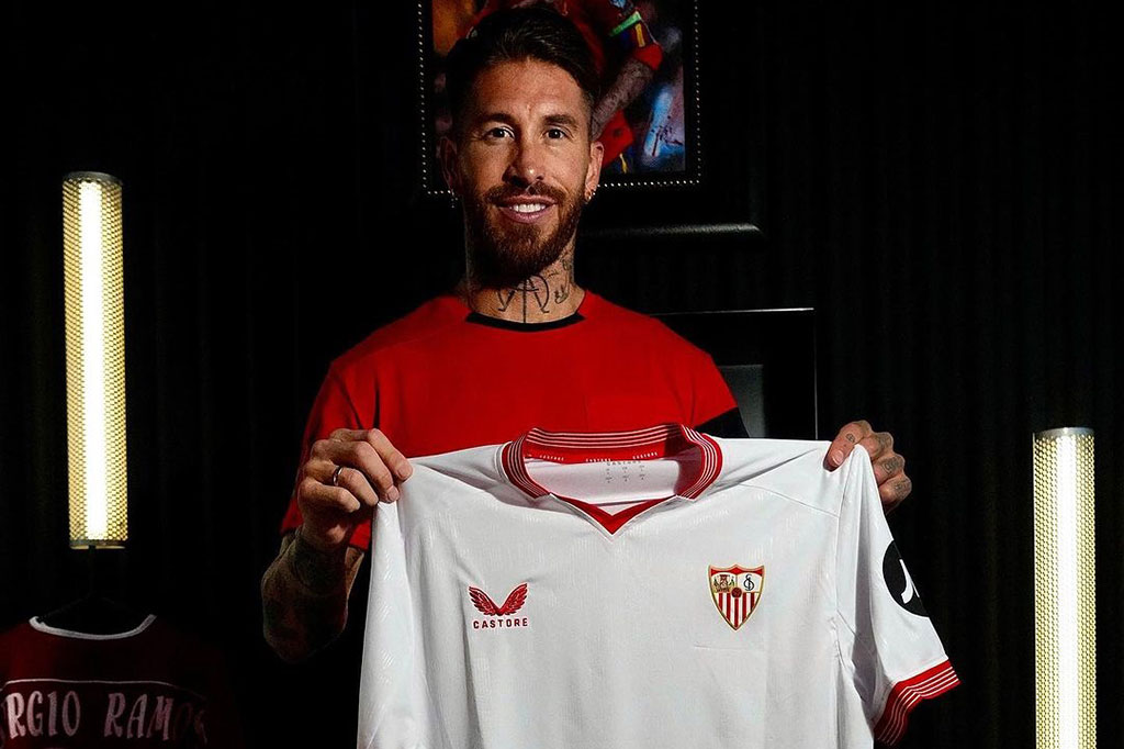 Pada level internasional, kesuksesan Ramos seperti kariernya di klub. Bek tengah bertinggi 1,84 meter itu memiliki 180 caps bersama timnas Spanyol sejak debutnya pada 26 Maret 2005 di bawah asuhan pelatih Luis Aragones. Dengan 23 gol dan 8 assists-nya, ia membantu La Furia Roja memenangkan 2x Euro (2008 dan 2012) dan Piala Dunia 2010. 