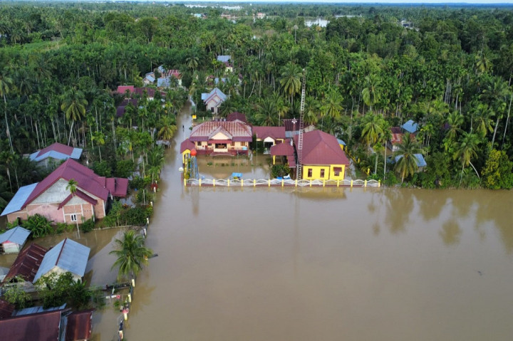 Di Kecamatan Matangkuli misalnya, lokasi paling parah tergenang banjir luapan itu adalah Gampong (desa) Tanjung Haji Muda, Lawang, Siren, Pante, Meunje dan Gampong Leubok.