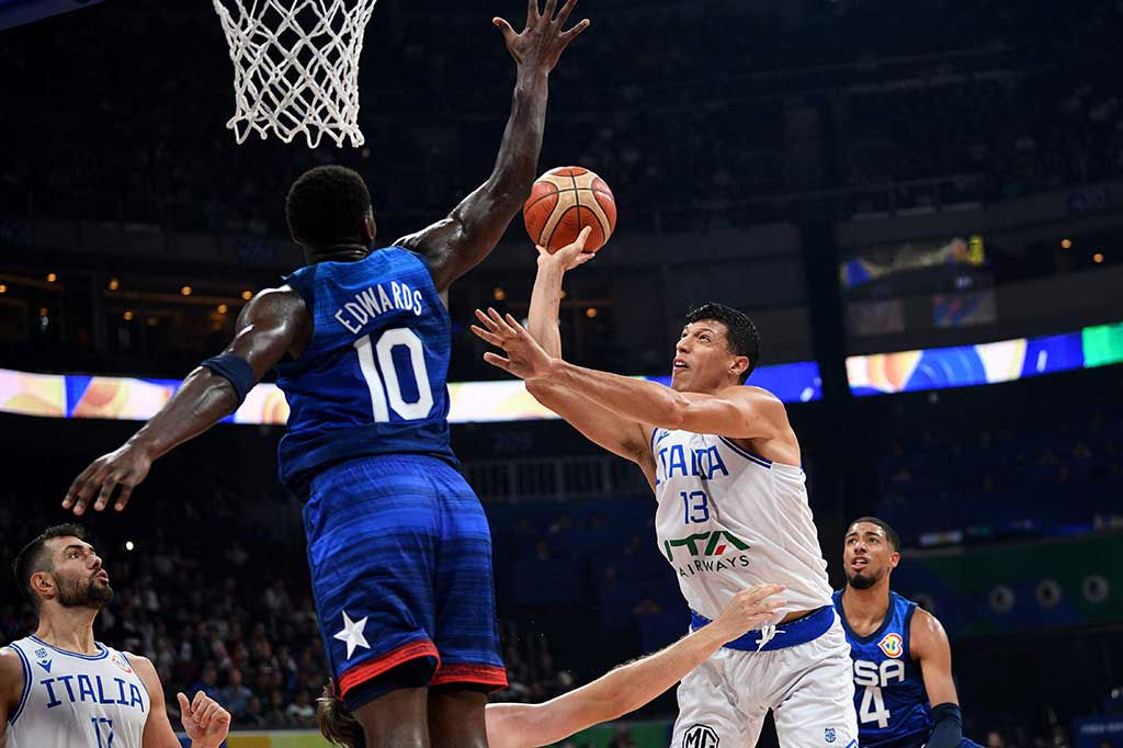 Dari Italia, Simone Fontecchio mencetak 18 poin, dan Stefano Tonut 11 poin.