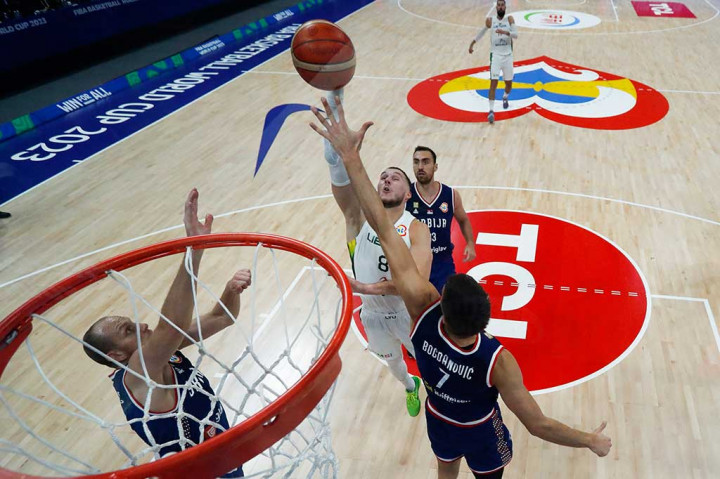 Sedangkan dari Lithuania, para pencetak poinnya lebih merata dengan Tadas Sedekerskis menciptakan 14 angka, Rokas Joubaitis 13 poin, dan Ignas Brazdeikis serta Jonas Valanciunas sama-sama menyumbangkan 11 poin.