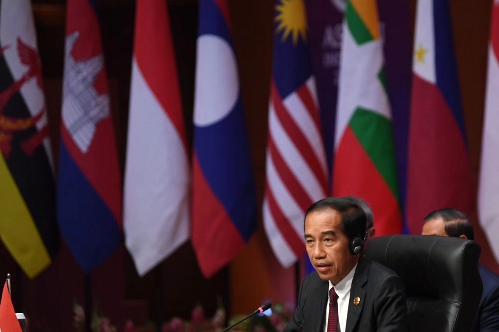 Presiden Joko Widodo menyatakan kemitraan ASEAN dan Korea Selatan pada masa depan tercapai jika stabilitas kawasan terjaga, ketegangan dan persaingan berkurang, dan kepercayaan strategis semakin kuat.