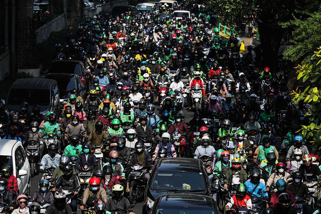 Menurut Direktur Lalu Lintas Polda Metro Jaya Kombes Latif Usman, tiga jalur atau ruas utama Ibu Kota yang diterapkan rekayasa lalu lintas, yakni Jalan Gatot Soebroto (Senayan), Jalan Sudirman-Thamrin (Bundaran HI), dan Jalan Rasuna Said (Kuningan).