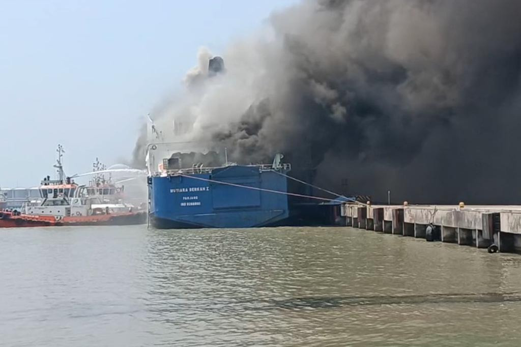 Menurut Heru, berdasarkan informasi kapal yang terbakar itu hendak berangkat menuju Pelabuhan Panjang, Lampung dari Pelabuhan Indah Kiat, Merak. Saat ini, kapal Ferry terbakar dan hingga kini belum mengetahui penyebab kebakaran tersebut.