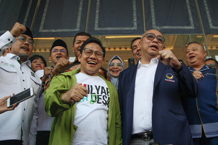 Jajaran pengurus DPP Partai Kebangkitan Bangsa (PKB) bertandang ke NasDem Tower untuk rapat bersama. Ketua Umum PKB Muhaimin Iskandar alias Cak Imin mengatakan pertemuan ini untuk merapatkan barisan pemenangan.