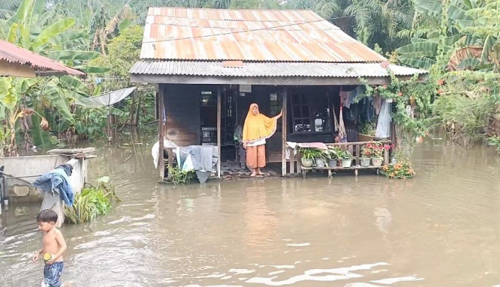 Kawasan yang terendam banjir berada di Desa Kwala Sikasim, Kecamatan Sei Balai, Batubara. Banjir sudah merendam permukiman warga sejak Rabu, 6 September 2023 kemarin, dengan ketinggian banjir berkisar 20 cm hingga 50 cm.