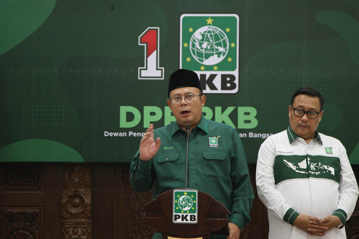 Bakal calon wakil presiden Koalisi Perubahan untuk Persatuan (KPP) Muhaimin Iskandar (Cak Imin) akan menggelar agenda tahunan PKB sekaligus memfokuskan diri secara spiritual dengan berziarah ke makam para Wali Songo. Ketua Panitia Tour Wali Songo PKB Cucun Ahmad Sjamsurijal, di Jakarta mengatakan tour spiritual tersebut akan dimulai dengan perjalanan ziarah dari Makam Sunan Gunung Jati di Cirebon, Jawa Barat dan ditutup dengan ziarah Makam Sunan Ampel Surabaya, Jawa Timur.