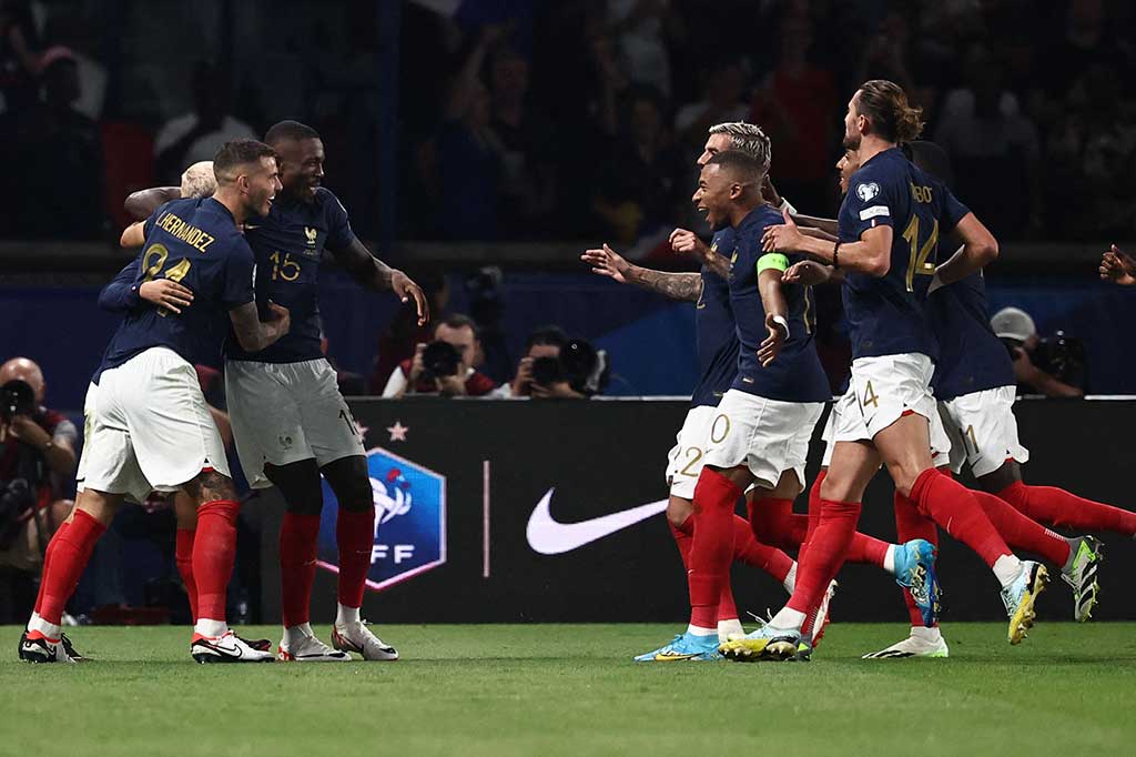 Les Blues berhasil menggandakan keunggulan melalui gol yang dicetak oleh Marcus Thuram pada menit ke-48, setelah menyambut bola pantul tendangan Mbappe.