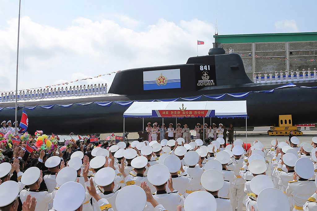 Pemimpin Korea Utara Kim Jong Un yang memimpin upacara peresmian pada hari Rabu, 6 September 2023, mengatakan bahwa kapal selam tersebut adalah bagian dari dorongan kemajuan persenjataan nuklir Angkatan Laut.