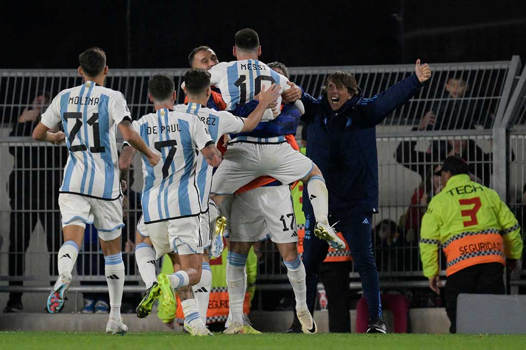 Kemenangan ini membuat Argentina berada di puncak klasemen sementara kualifikasi Piala Dunia 2026 zona Conmebol dengan torehan tiga poin dari satu laga, sedangkan Ekuador menempati posisi 10.