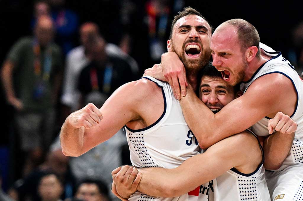 Hasilnya, Serbia hampir unggul di sepanjang laga dengan selisih poin paling besar 17 angka. Akurasi tembakan Kanada pun menurun menjadi 48 persen, di mana Serbia mencatatkan field goals 62 persen.