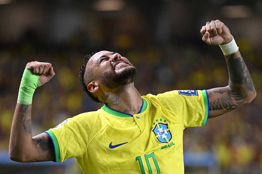 Neymar melampaui rekor Pele sebagai pencetak gol terbanyak sepanjang masa Brasil saat tim Samba meraih kemenangan meyakinkan 5-1 atas Bolivia di kualifikasi Piala Dunia 2026 Amerika Selatan, Sabtu, 9 September 2023 WIB.