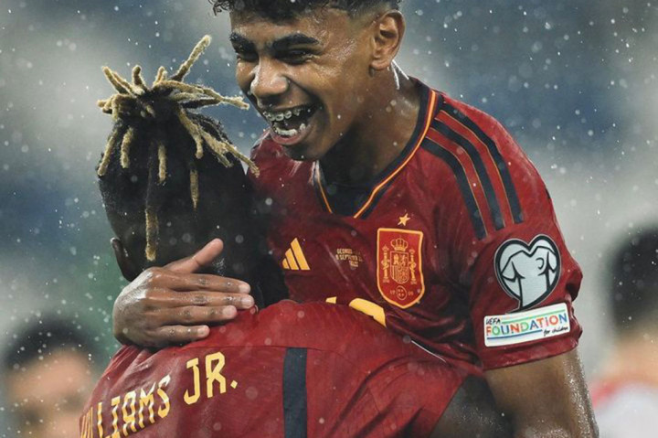 Pemain sayap kanan tersebut menyelesaikan pertandingan dengan penuh percaya diri dan mencetak gol pada menit ke-74 untuk membawa Spanyol unggul 7-1 atas tuan rumah.