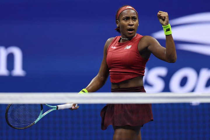 Remaja Amerika Coco Gauff bangkit dari ketertinggalan untuk memenangkan US Open pada hari Sabtu, 9 September 2023 merebut gelar Grand Slam pertamanya dengan kemenangan atas Aryna Sabalenka dari Belarus.
