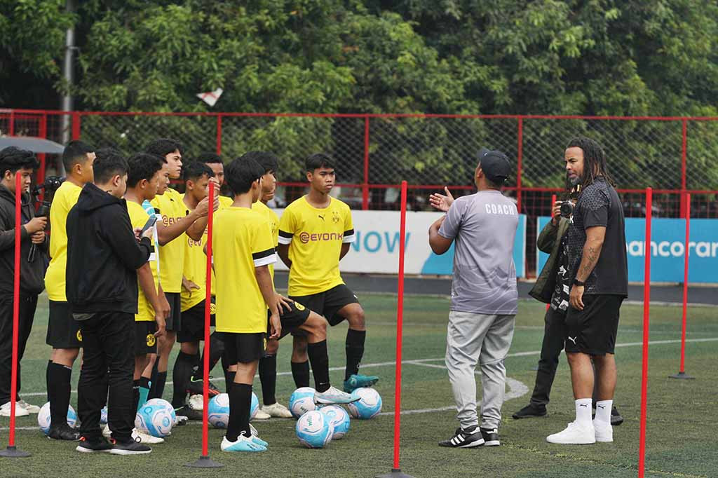 Wilo Pumps Indonesia menggandeng klub sepak bola asal Jerman, Borussia Dortmund (BVB) mengadakan coaching clinic untuk remaja di Jakarta, Sabtu, 9 September 2023.